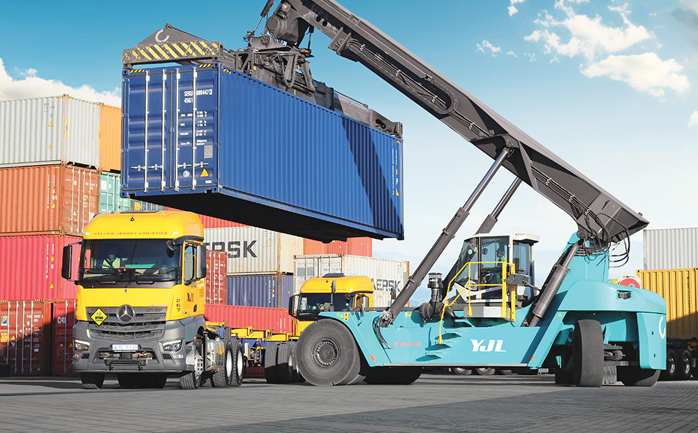 FCL Ocean Freight service, showcasing large container shipping for full-load transport.